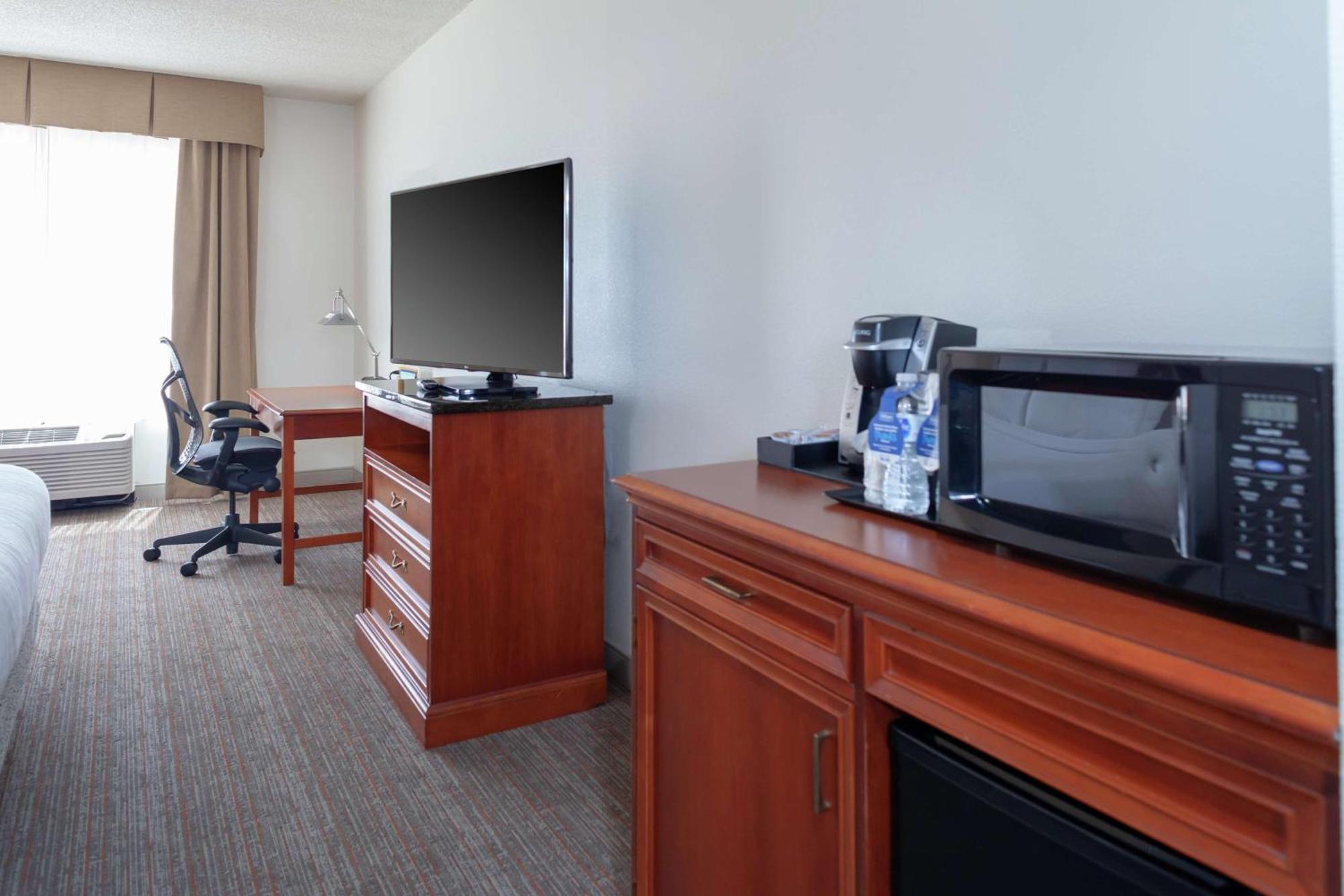 Hilton Garden Inn Charlotte North Exterior photo