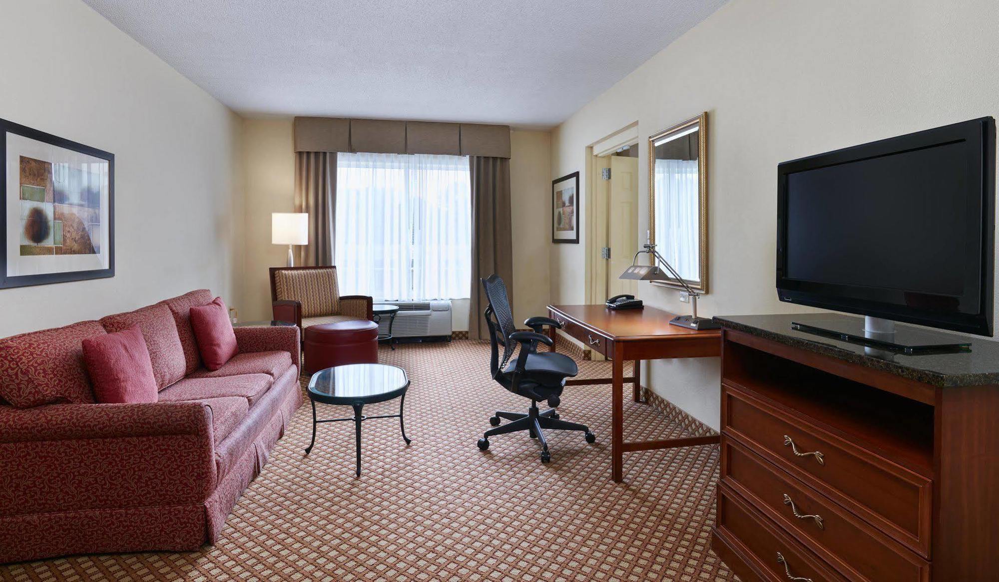Hilton Garden Inn Charlotte North Exterior photo